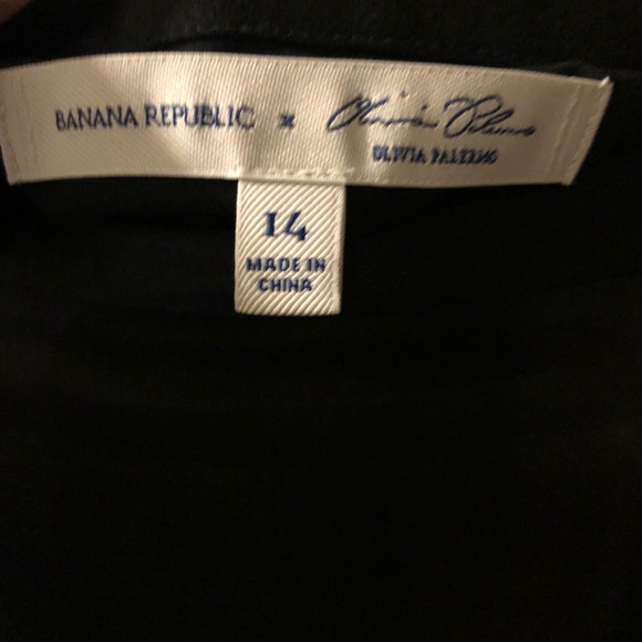 Silky satiny black skirt - Picture 3 of 3